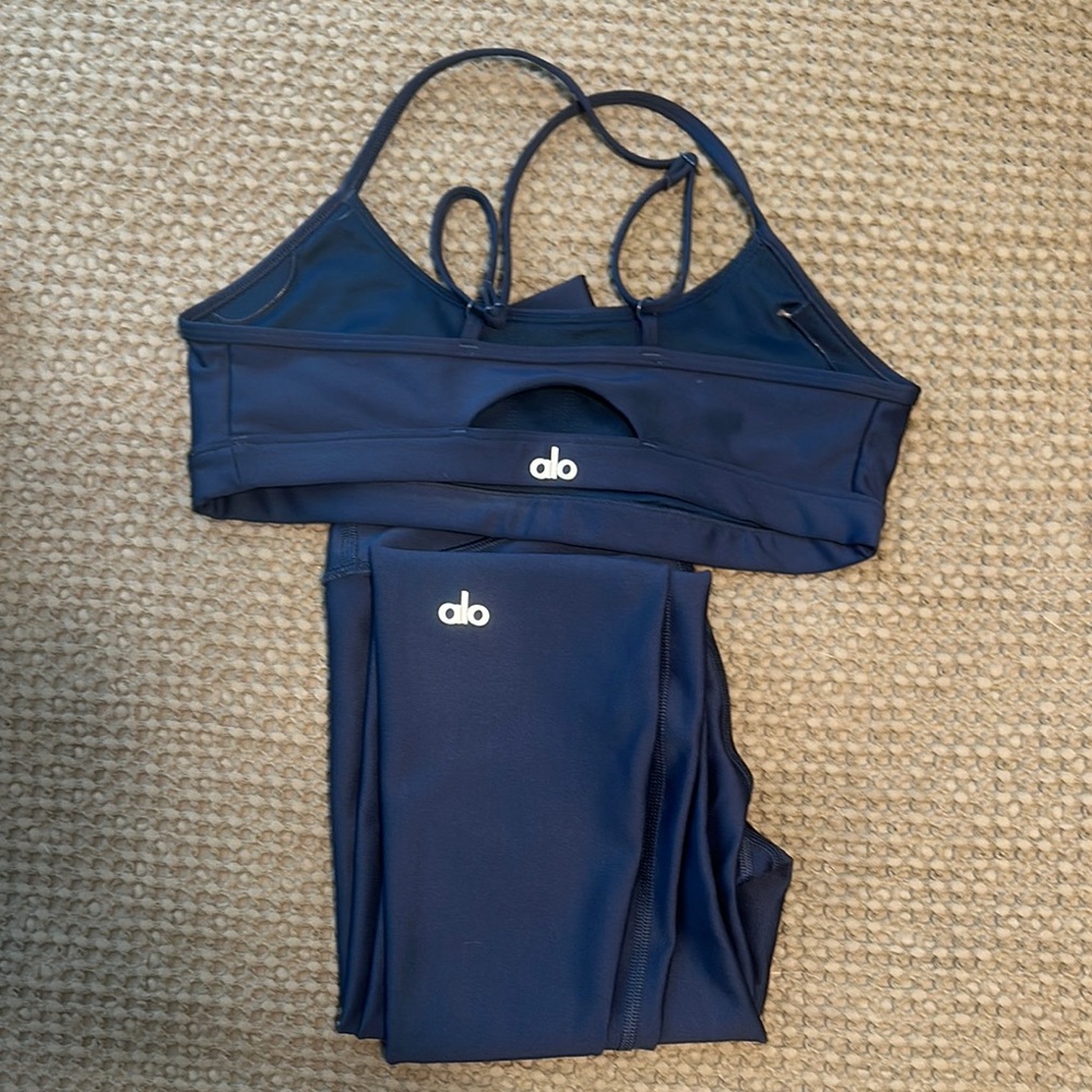 ALO Yoga Deep Blue Set